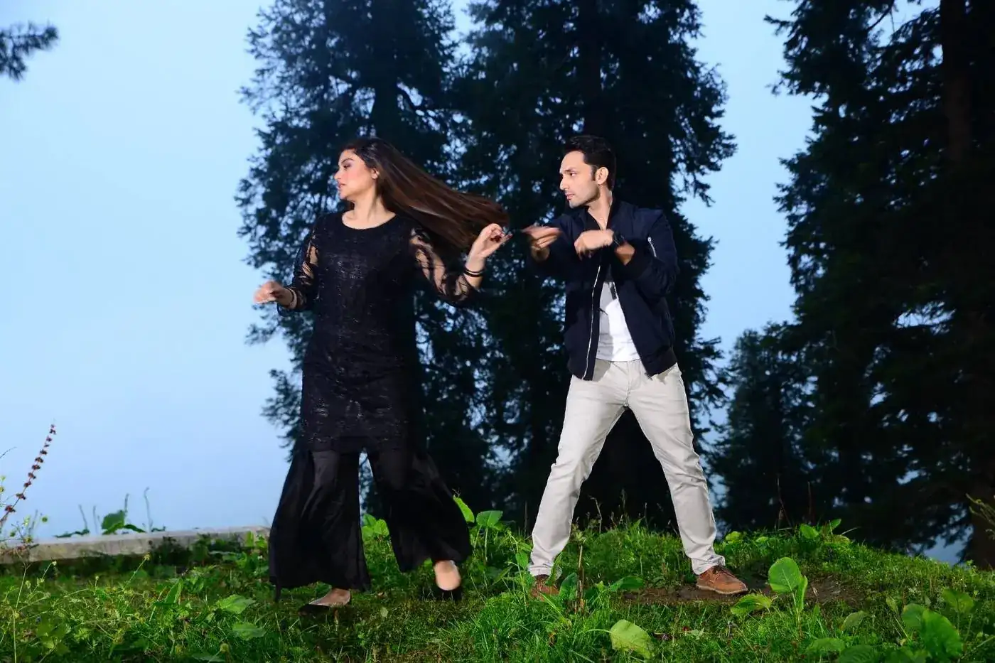 Brand Axis dance in the pines